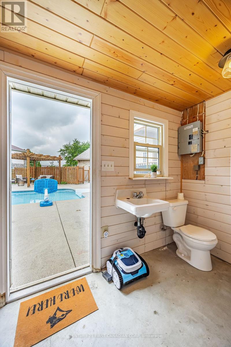 35922 Lieury Road, North Middlesex, Ontario  N0M 2K0 - Photo 41 - X13439186