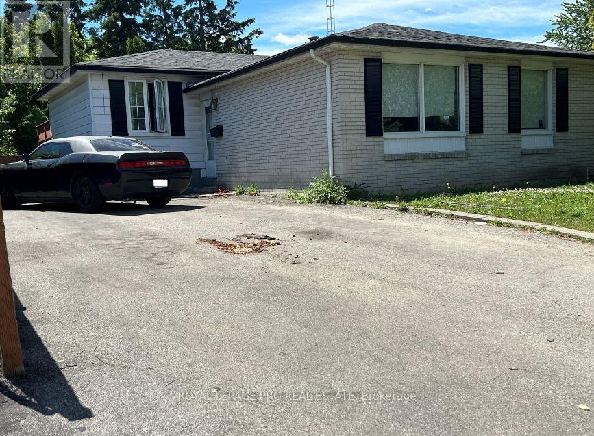4 DUKE ROAD, Brampton, Ontario