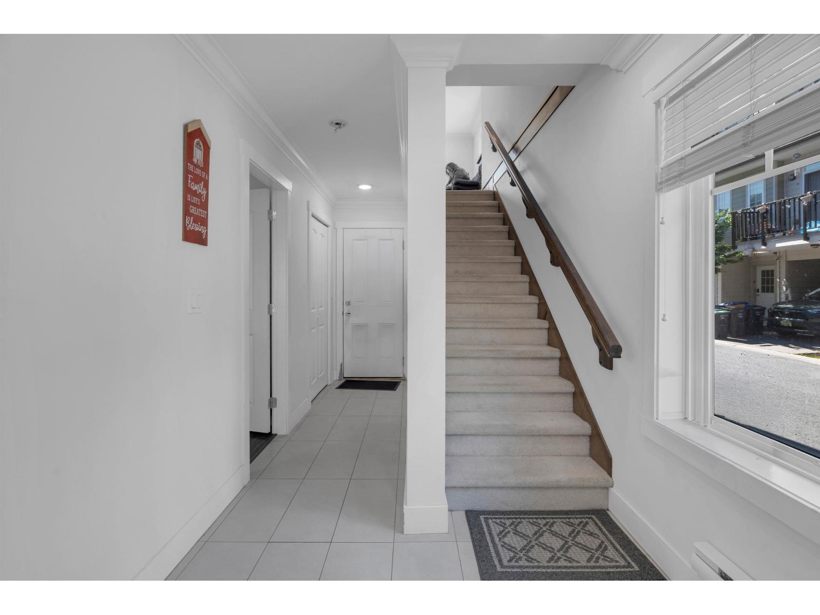 113 13898 64 Avenue, Surrey, British Columbia  V3W 1L6 - Photo 2 - R3135105
