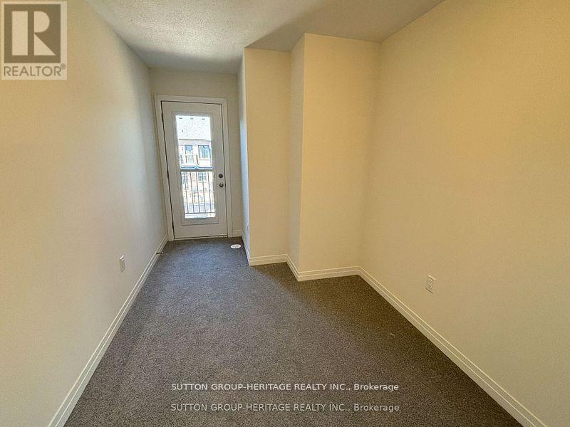 1 Cherry Hill Lane, Barrie (Painswick South), Ontario  L9J 0M7 - Photo 22 - S13439218