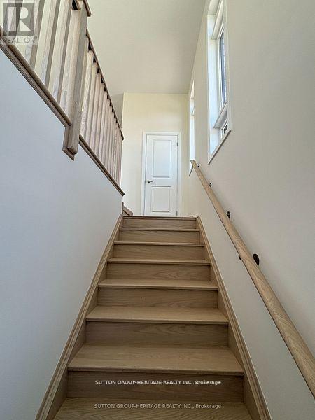 1 Cherry Hill Lane, Barrie (Painswick South), Ontario  L9J 0M7 - Photo 28 - S13439218