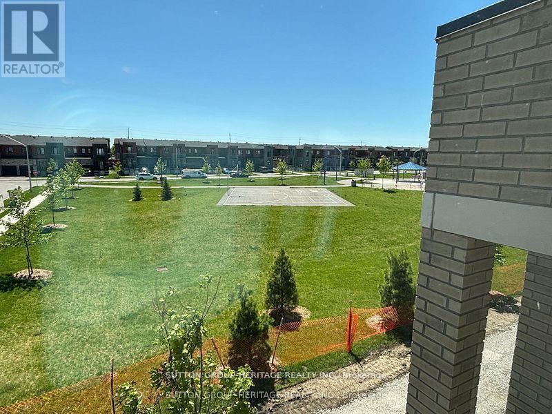 1 Cherry Hill Lane, Barrie (Painswick South), Ontario  L9J 0M7 - Photo 34 - S13439218