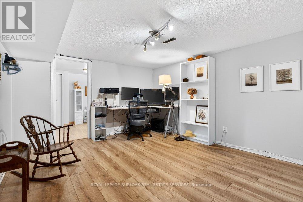 2341 Duncaster Drive, Burlington, Ontario  L7P 4C3 - Photo 25 - W13438774