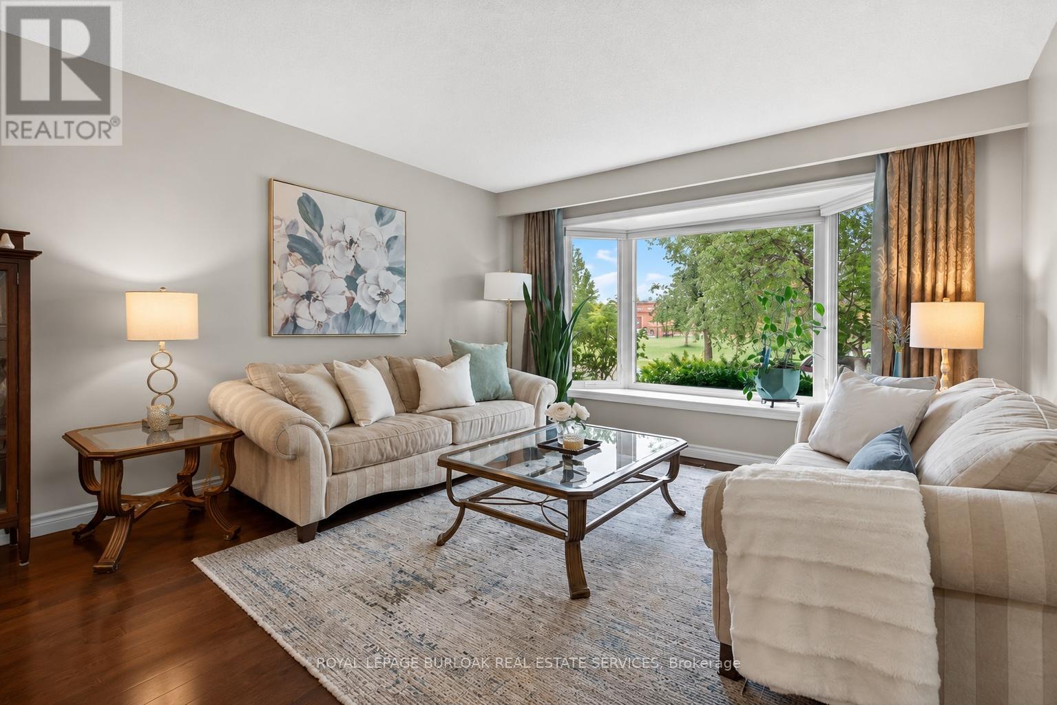 2341 Duncaster Drive, Burlington, Ontario  L7P 4C3 - Photo 8 - W13438774