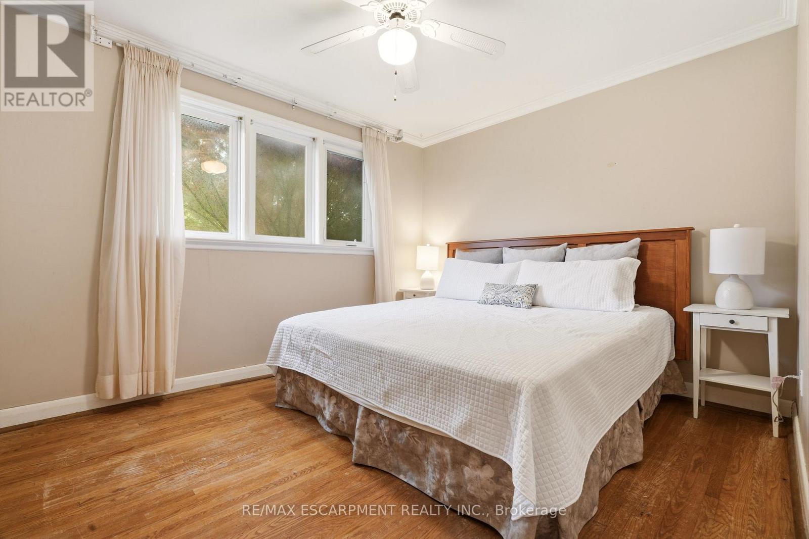 1059 Shepherds Drive, Burlington, Ontario  L7T 3R4 - Photo 19 - W13438784