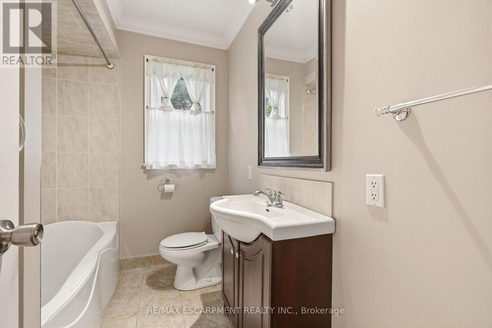 1059 Shepherds Drive, Burlington, Ontario  L7T 3R4 - Photo 22 - W13438784