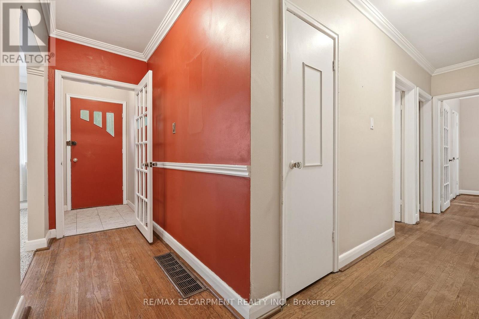1059 Shepherds Drive, Burlington, Ontario  L7T 3R4 - Photo 7 - W13438784