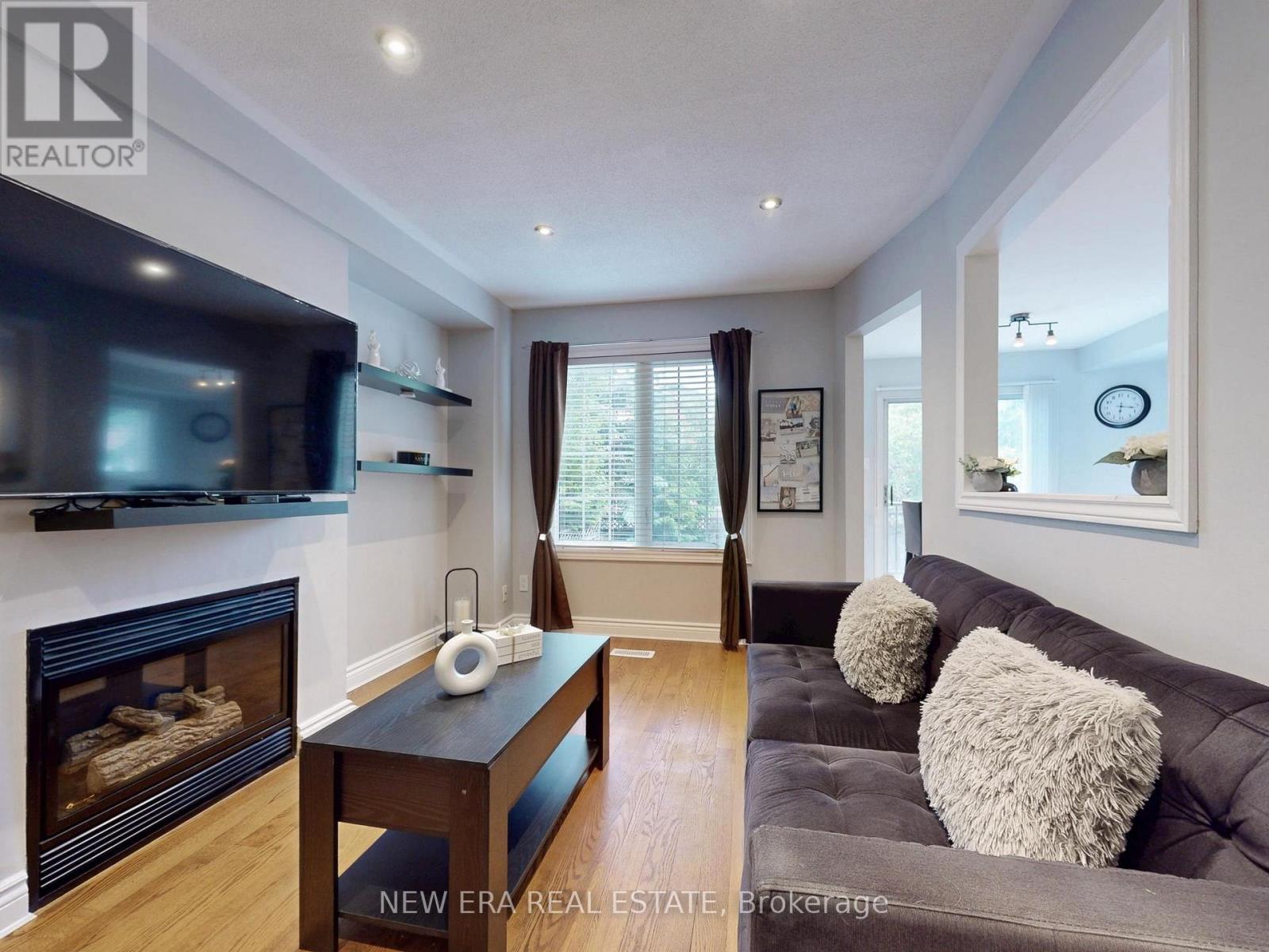 5380 Floral Hill Crescent, Mississauga, Ontario  L5V 1V3 - Photo 9 - W13438794