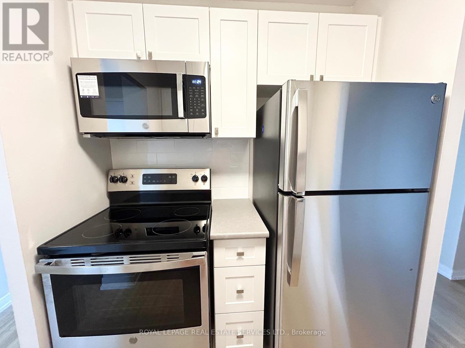 1005 - 82 Millside Drive, Milton, Ontario  L9T 4A1 - Photo 4 - W13438806