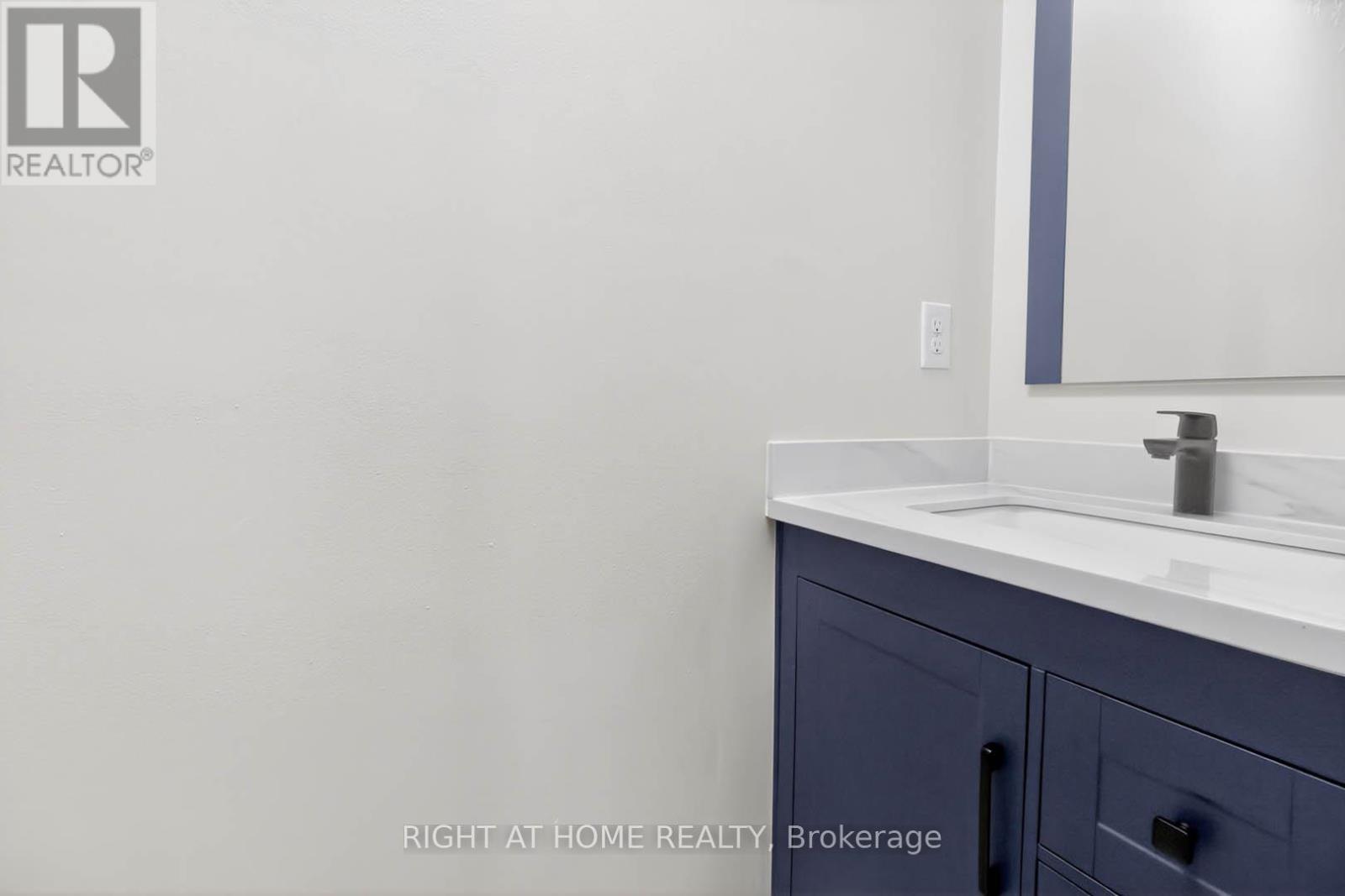 247 Glenn Hawthorne Boulevard, Mississauga, Ontario  L5R 2M5 - Photo 18 - W13438898