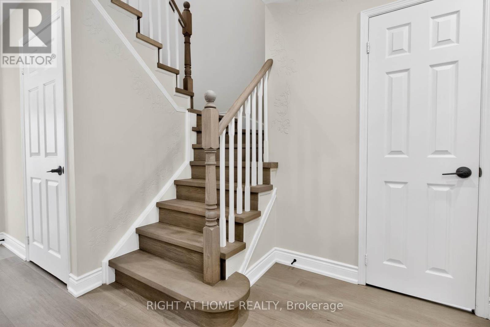 247 Glenn Hawthorne Boulevard, Mississauga, Ontario  L5R 2M5 - Photo 19 - W13438898