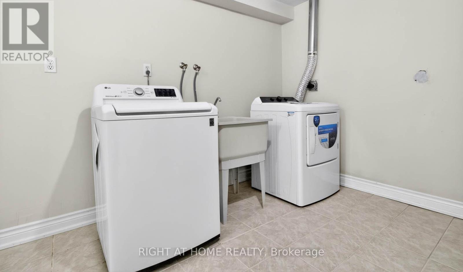 247 Glenn Hawthorne Boulevard, Mississauga, Ontario  L5R 2M5 - Photo 33 - W13438898