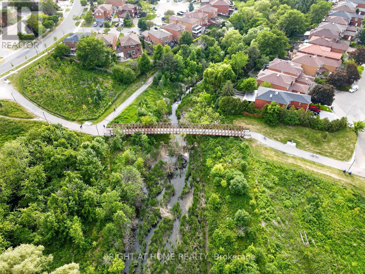 247 Glenn Hawthorne Boulevard, Mississauga, Ontario  L5R 2M5 - Photo 42 - W13438898