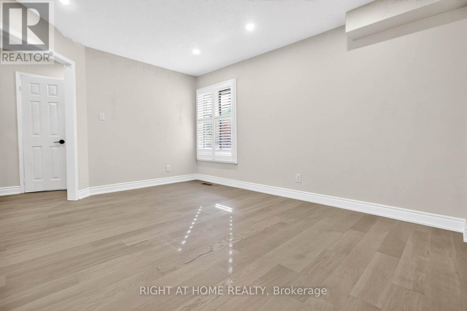 247 Glenn Hawthorne Boulevard, Mississauga, Ontario  L5R 2M5 - Photo 5 - W13438898