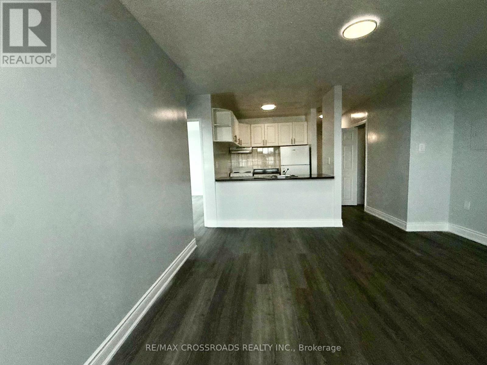 802 - 363 Lakeshore Road E, Mississauga, Ontario  L5G 1H7 - Photo 7 - W13438908