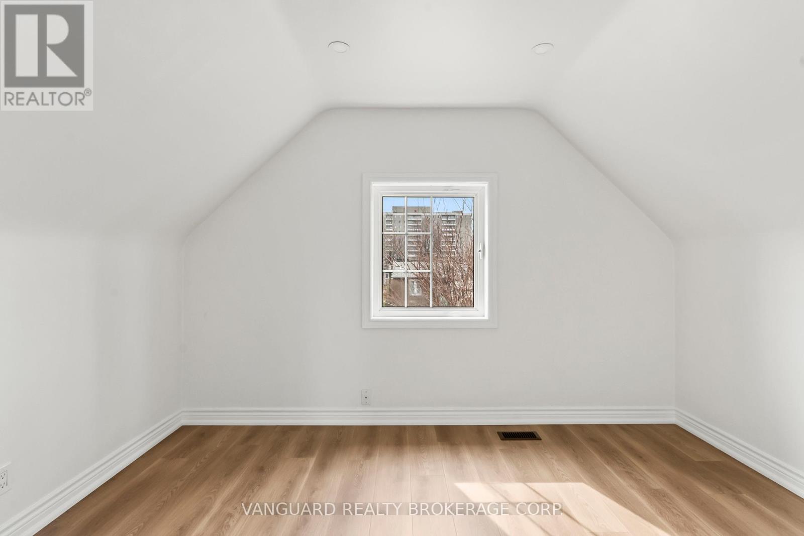 69 Joyce Parkway, Toronto, Ontario  M6B 2T3 - Photo 22 - W13439216