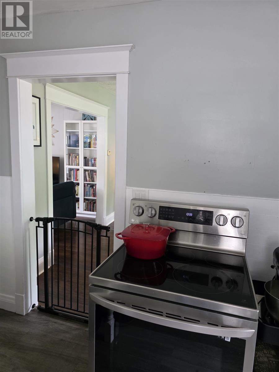 33 Hamilton Ave, Sault Ste. Marie, Ontario  P6B 1C7 - Photo 13 - SM261438