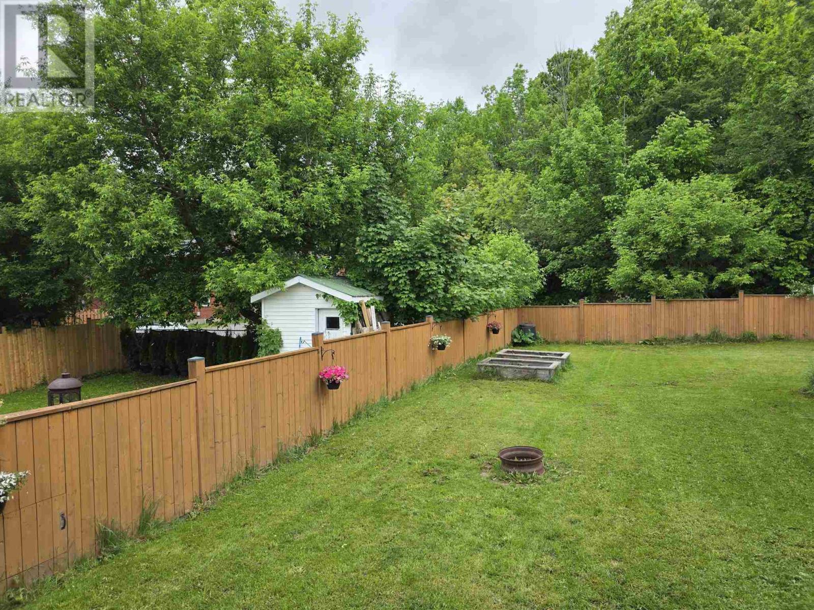 33 Hamilton Ave, Sault Ste. Marie, Ontario  P6B 1C7 - Photo 4 - SM261438
