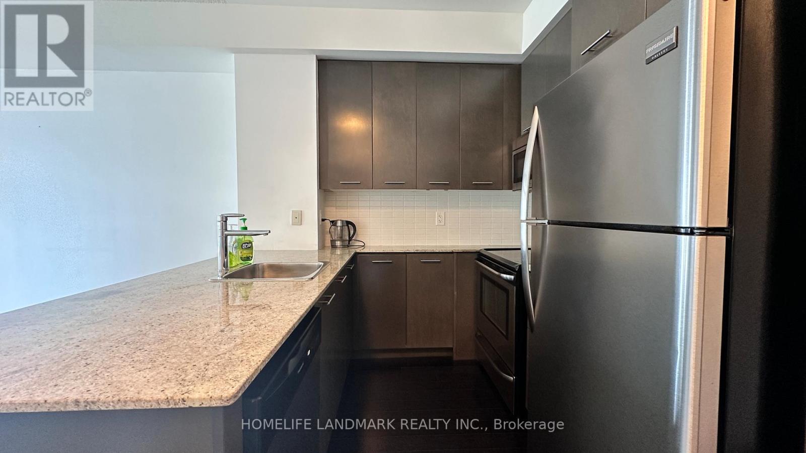 910 - 365 Prince Of Wales Drive, Mississauga, Ontario  L5B 0G6 - Photo 15 - W13435410