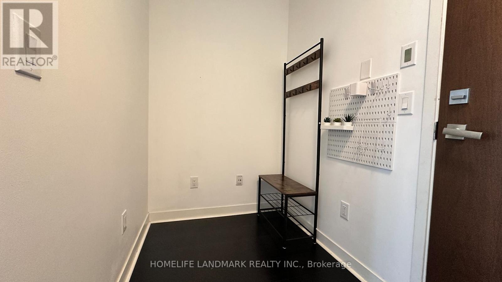 910 - 365 Prince Of Wales Drive, Mississauga, Ontario  L5B 0G6 - Photo 19 - W13435410