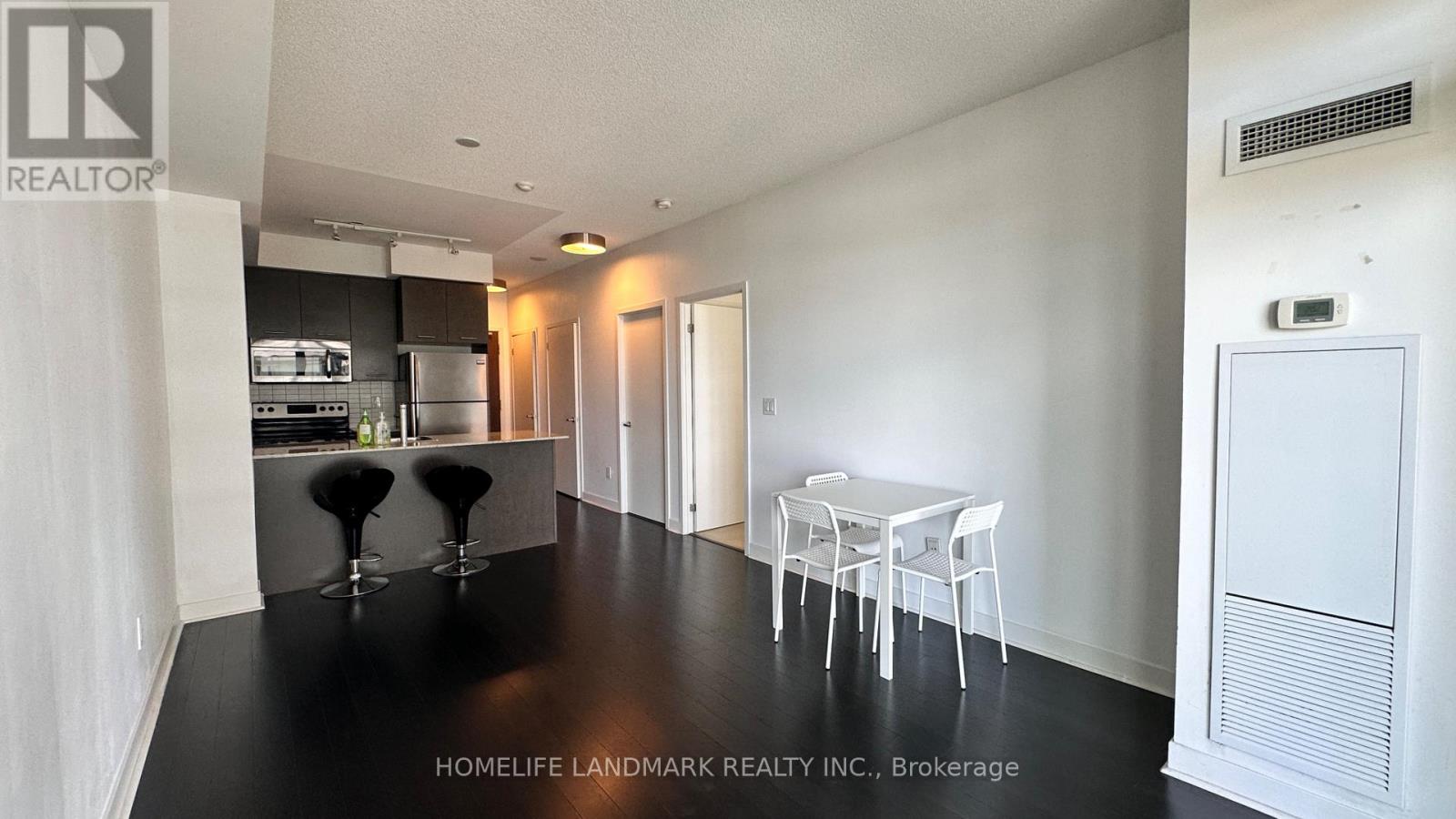 910 - 365 Prince Of Wales Drive, Mississauga, Ontario  L5B 0G6 - Photo 6 - W13435410
