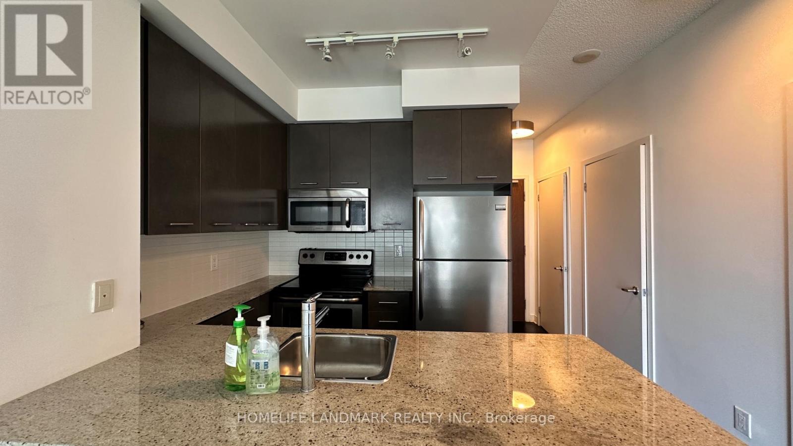 910 - 365 Prince Of Wales Drive, Mississauga, Ontario  L5B 0G6 - Photo 16 - W13435410