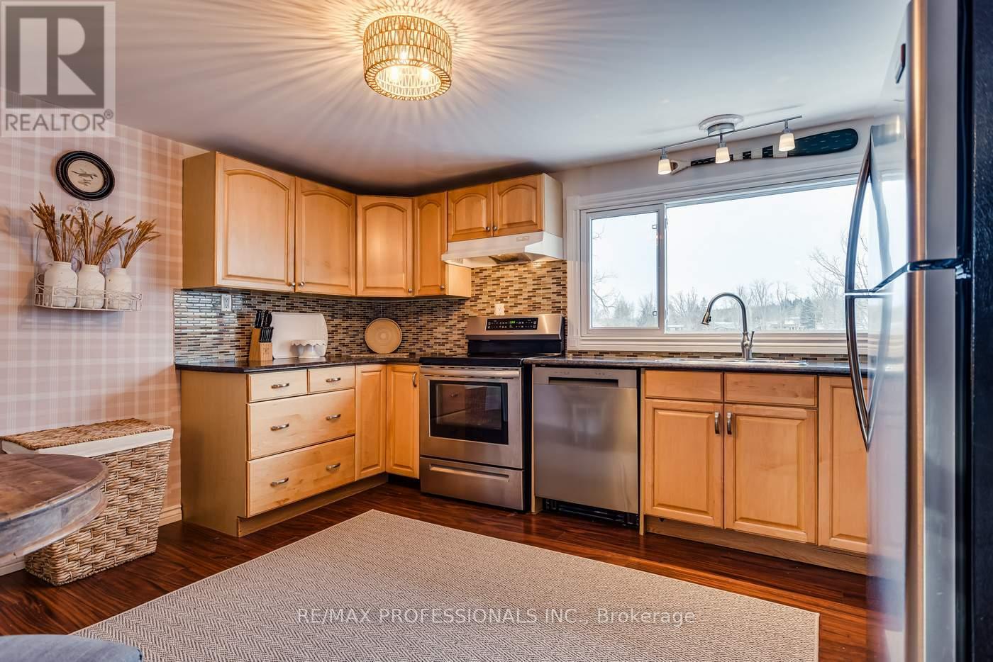 22 Lawrence Street N, Kawartha Lakes, Ontario  K9J 6X3 - Photo 15 - X12938856