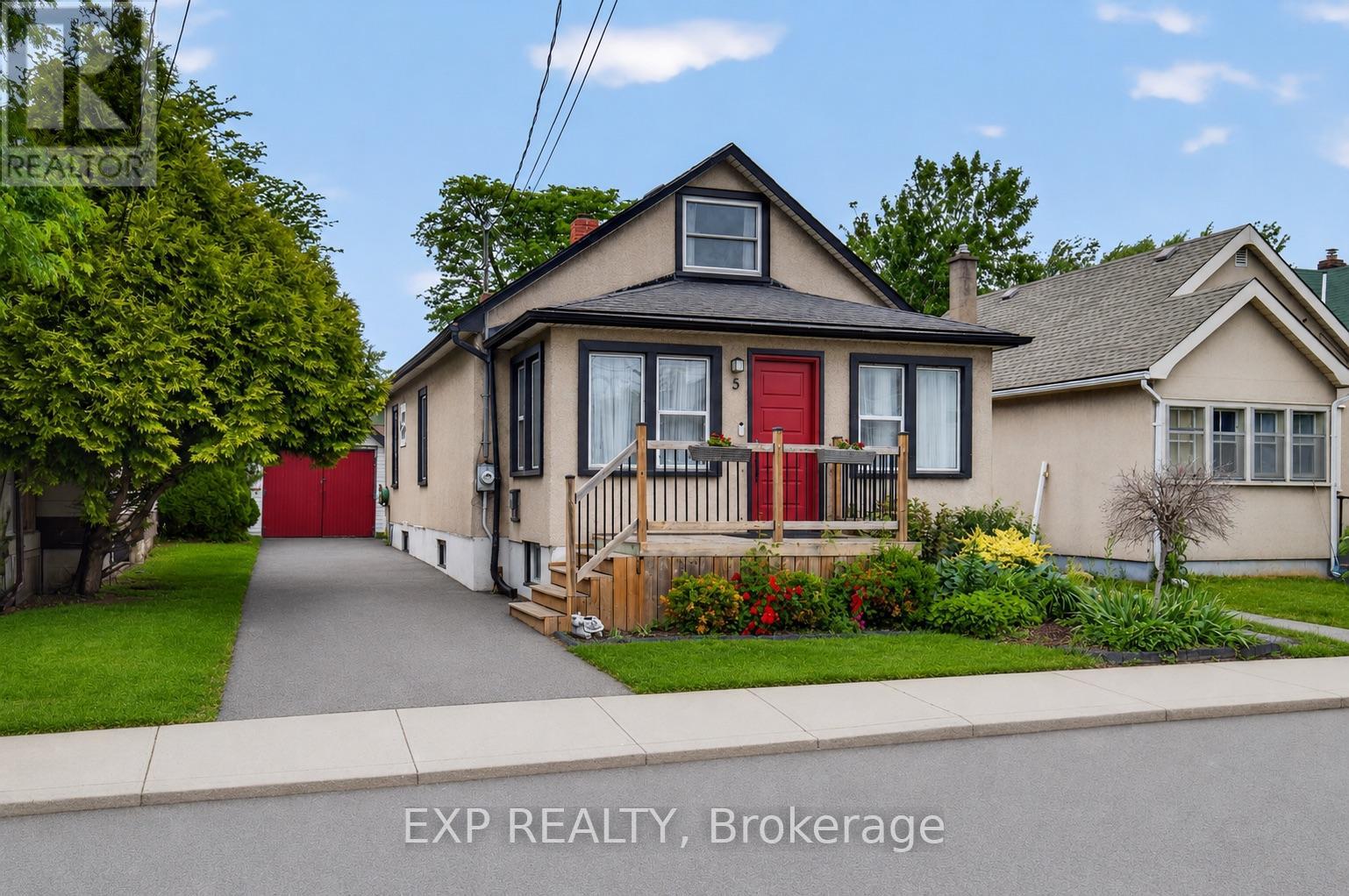 5 Elberta Street, St. Catharines, Ontario  L2M 5M4 - Photo 2 - X13438854