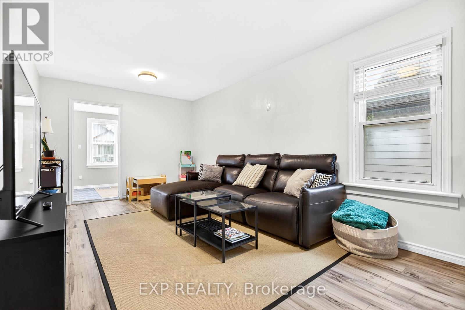 5 Elberta Street, St. Catharines, Ontario  L2M 5M4 - Photo 7 - X13438854