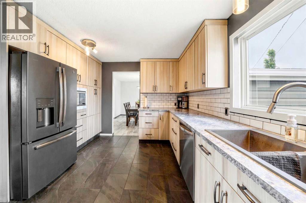 5111 Minto Street, Blackfalds, Alberta  T0M 0J0 - Photo 4 - A2320658