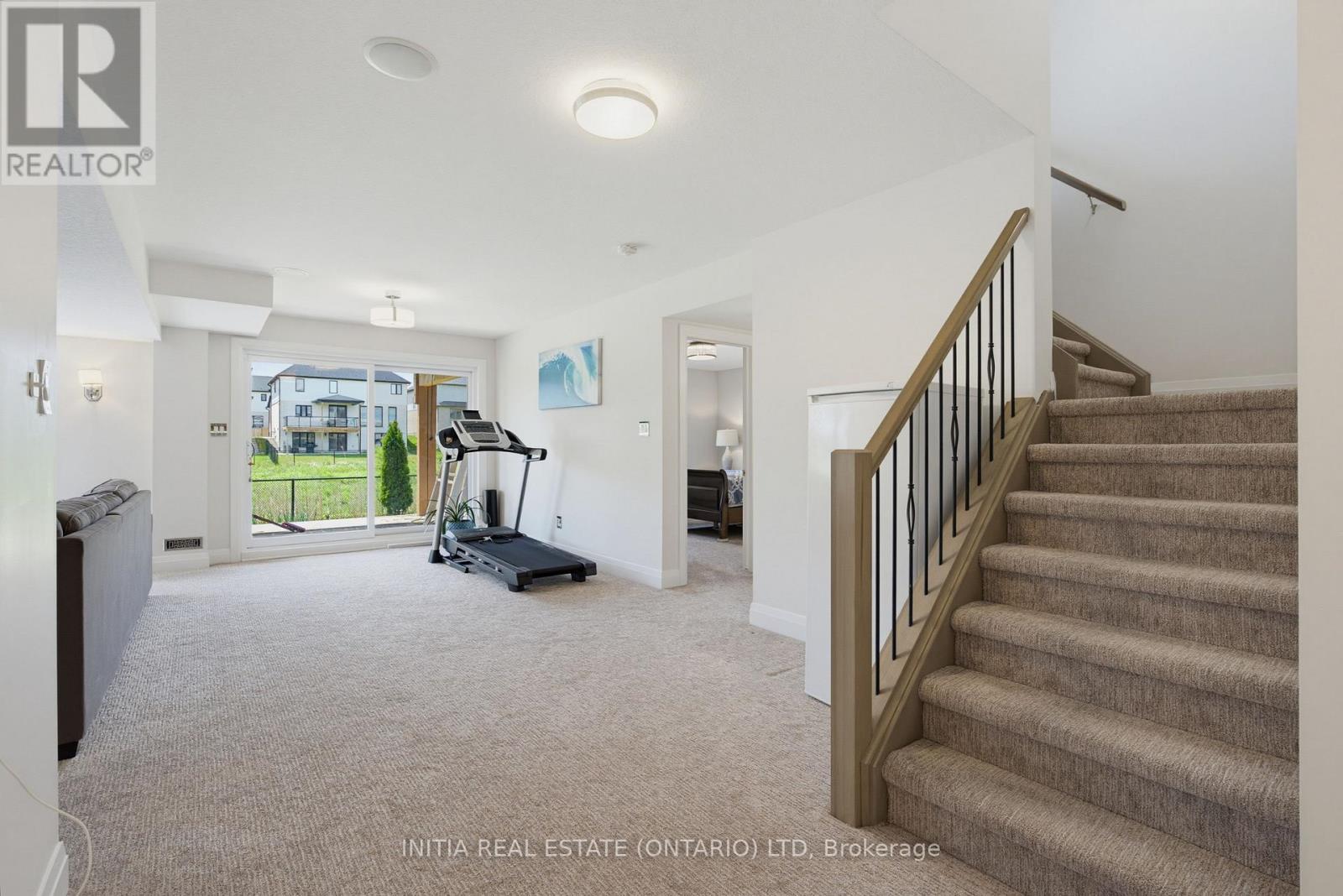 1258 Silverfox Drive, London North, Ontario  N6G 0V8 - Photo 38 - X13439324