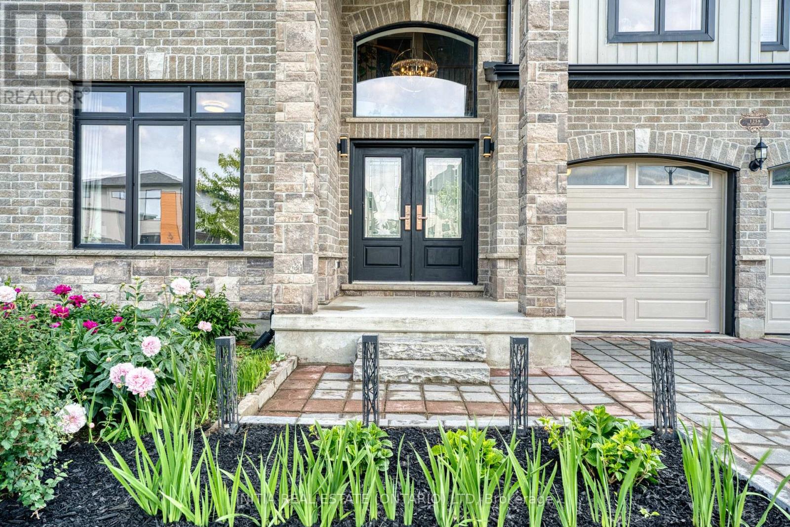 1258 Silverfox Drive, London North, Ontario  N6G 0V8 - Photo 4 - X13439324