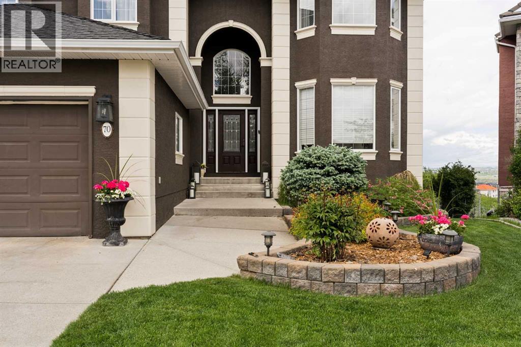 70 Patterson Close Sw, Calgary, Alberta  T3H 3K2 - Photo 6 - A2320084