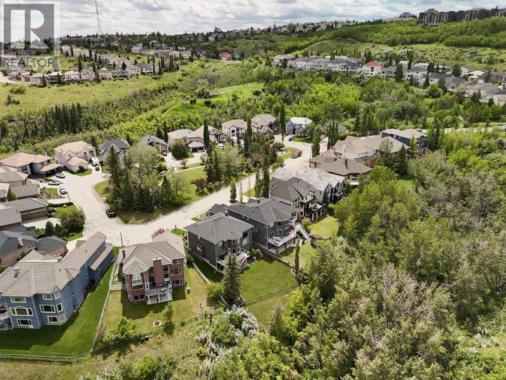 70 Patterson Close Sw, Calgary, Alberta  T3H 3K2 - Photo 47 - A2320084