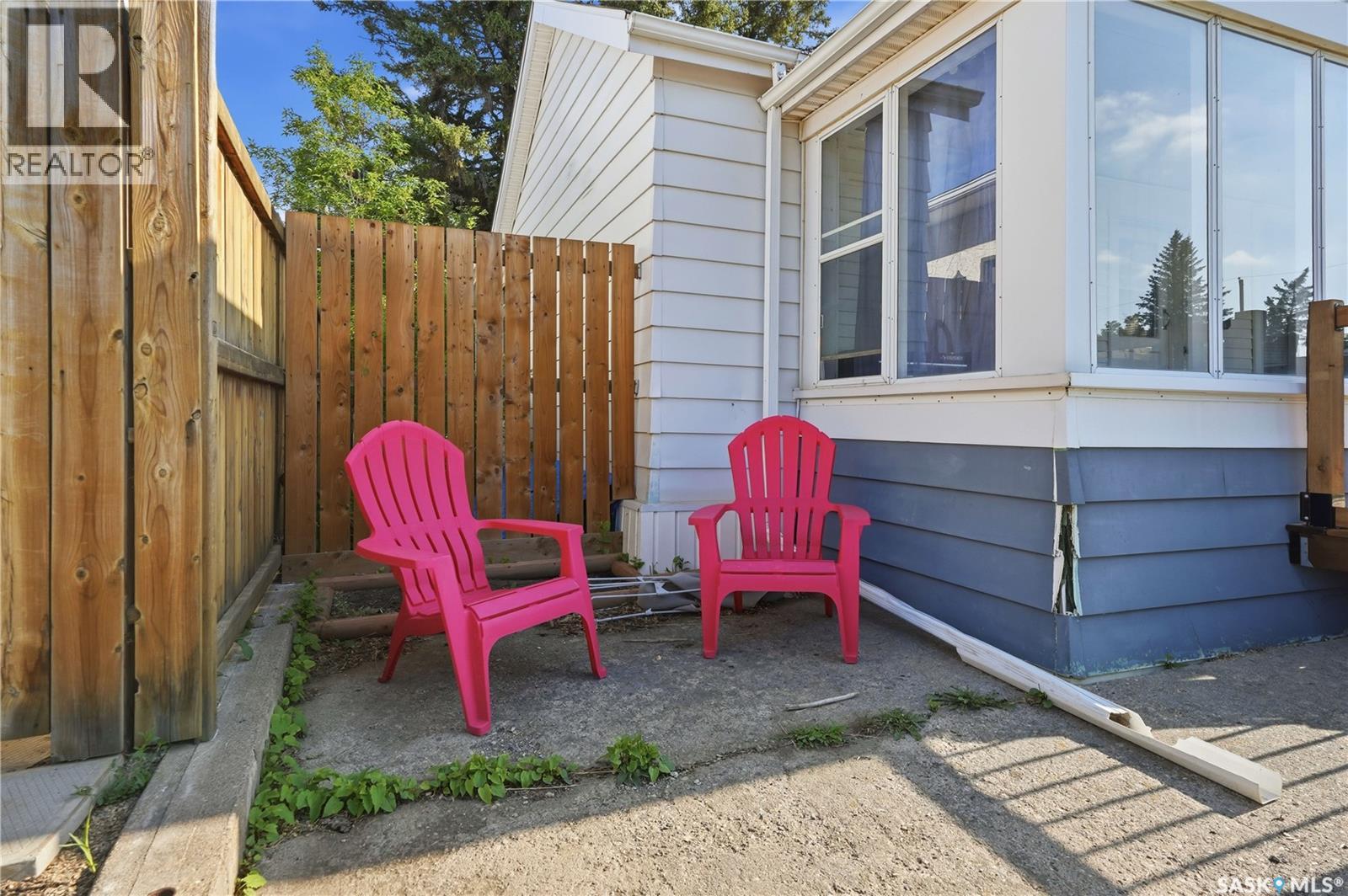 412 Vaughan Street, Moose Jaw, Saskatchewan  S6H 5N2 - Photo 4 - SK038744