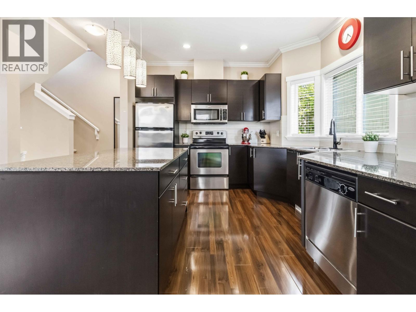 24 1211 Ewen Avenue, New Westminster, British Columbia  V3M 5E5 - Photo 9 - R3135100