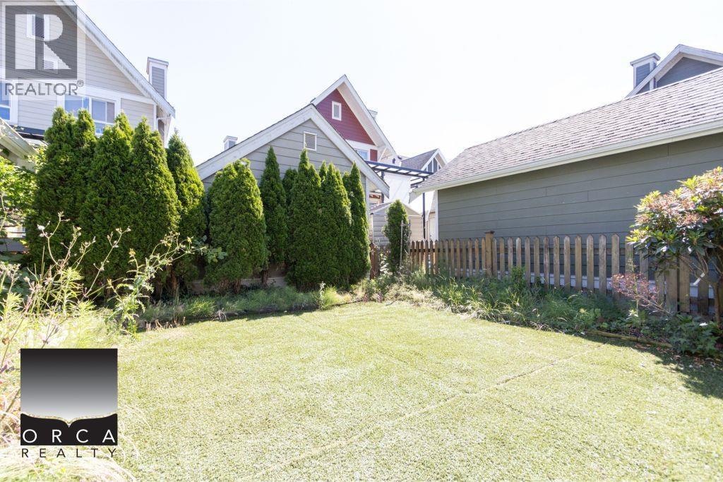 293 Camata Street, New Westminster, British Columbia  V3M 0B3 - Photo 13 - R3135457