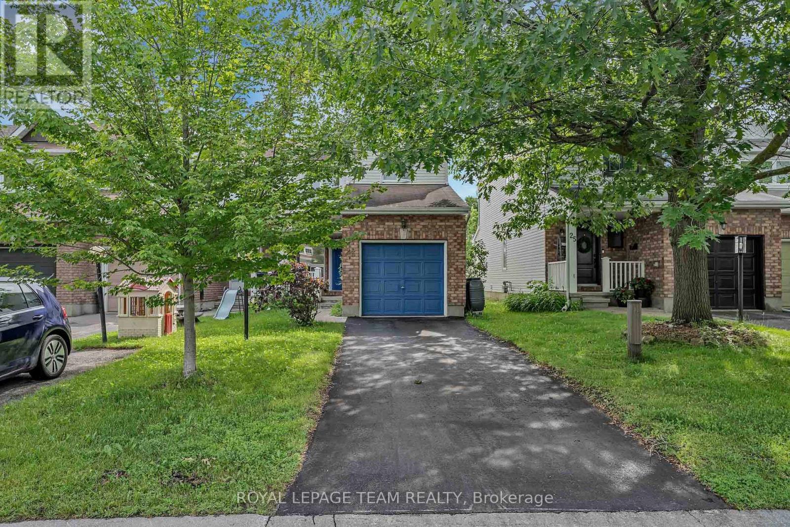 23 Roblyn Way, Ottawa, Ontario  K2G 5Z4 - Photo 3 - X13439234