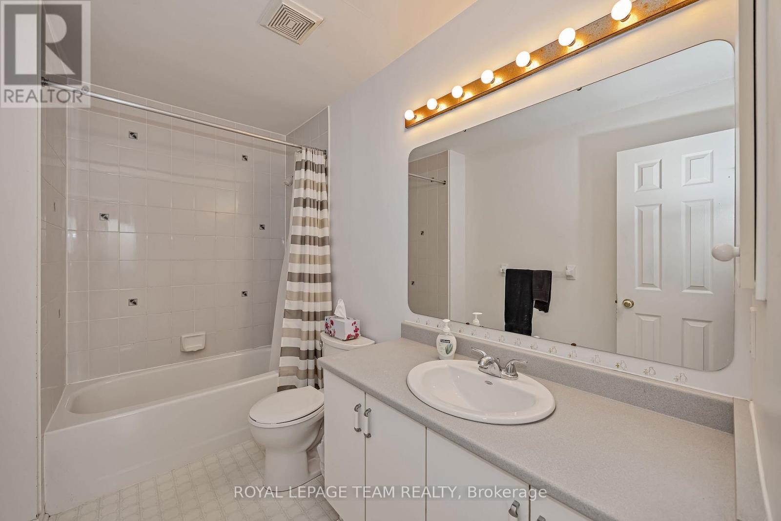 23 Roblyn Way, Ottawa, Ontario  K2G 5Z4 - Photo 32 - X13439234