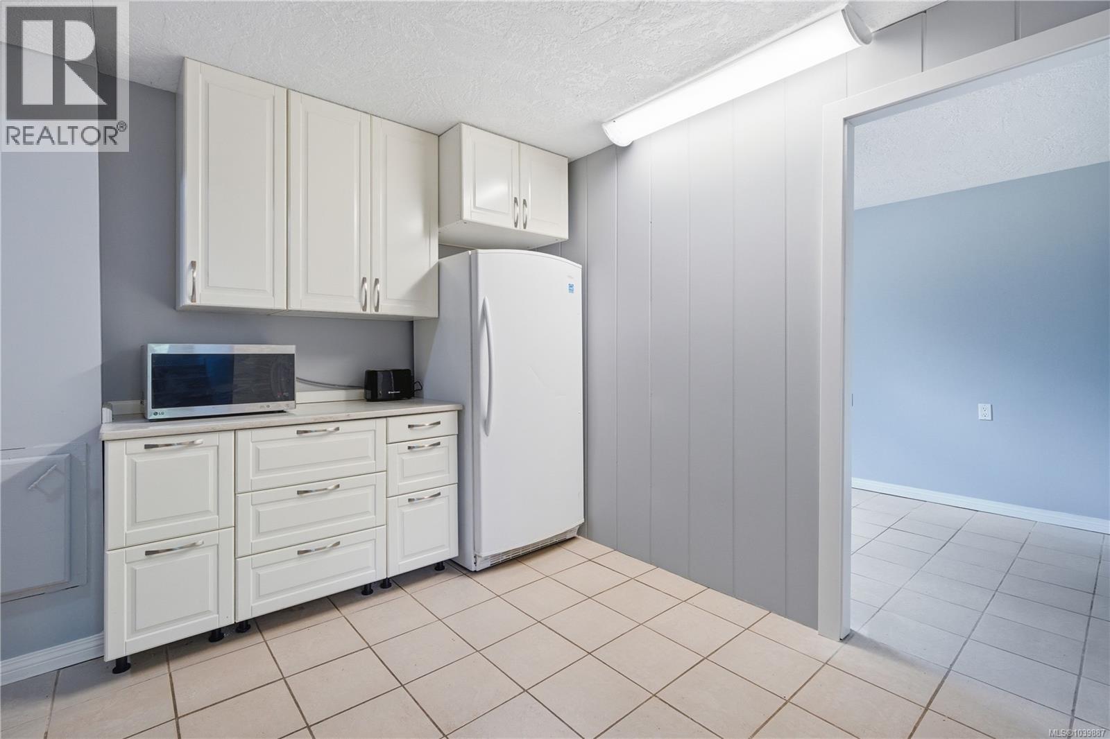 2728 Strathmore Rd, Langford, British Columbia  V9B 3X2 - Photo 17 - 1039887