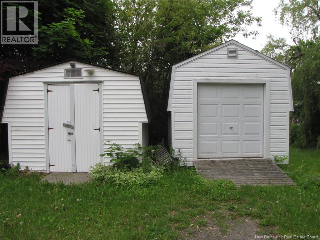 210-212 Pleasant Street, Moncton, New Brunswick  E1A 2V7 - Photo 2 - NB141849