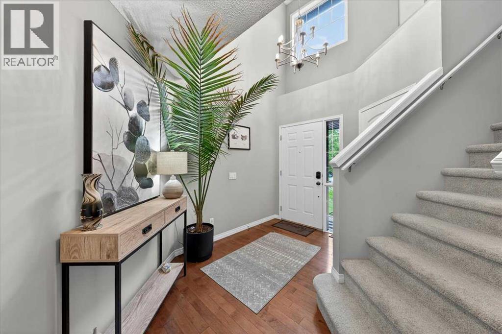 132 Tuscany Meadows Common Nw, Calgary, Alberta  T3L 2N8 - Photo 2 - A2319582
