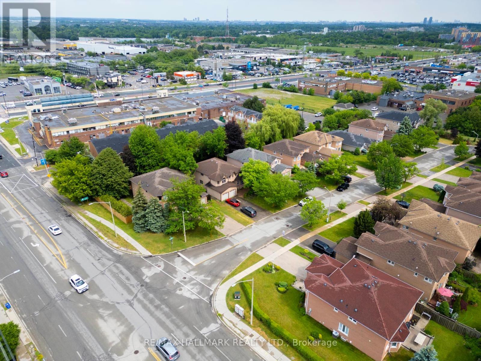 3 Creekview Avenue, Richmond Hill, Ontario  L4C 9X1 - Photo 39 - N13438234