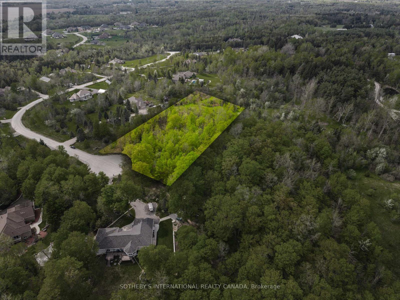 15 Morgan Drive, Halton Hills, Ontario L7J 2L7 - Photo 2 - W13425296