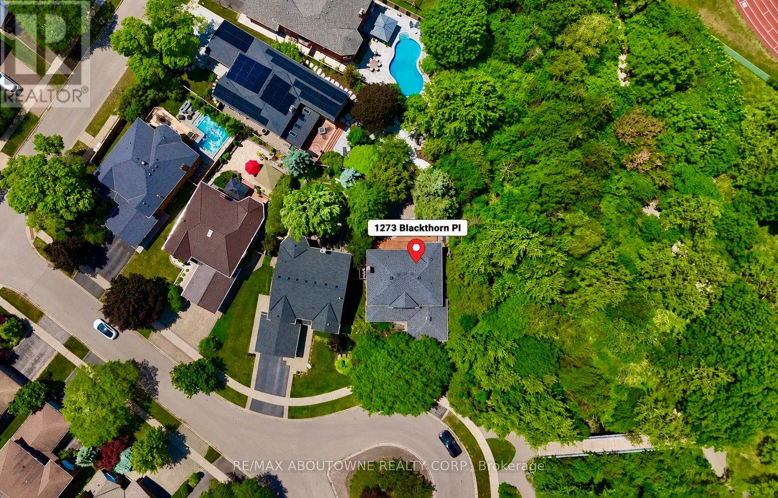 1273 Blackthorn Place, Oakville, Ontario  L6M 2P3 - Photo 4 - W13421220
