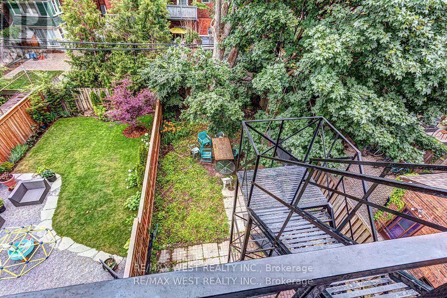 301 - 125 Madison Avenue, Toronto, Ontario  M5R 2S3 - Photo 9 - C13439286