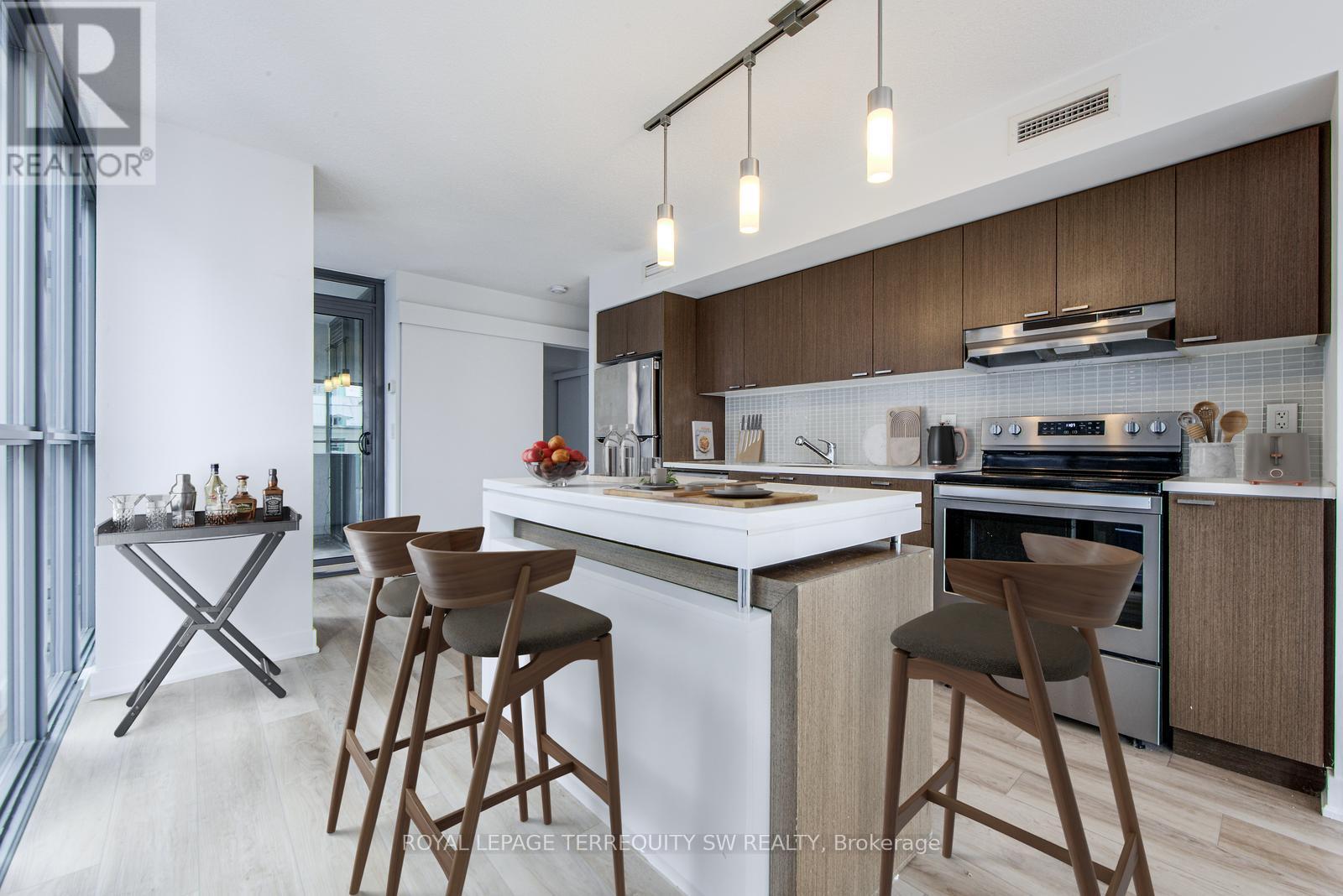 707 - 110 Charles Street E, Toronto, Ontario  M4Y 1T5 - Photo 4 - C13439300