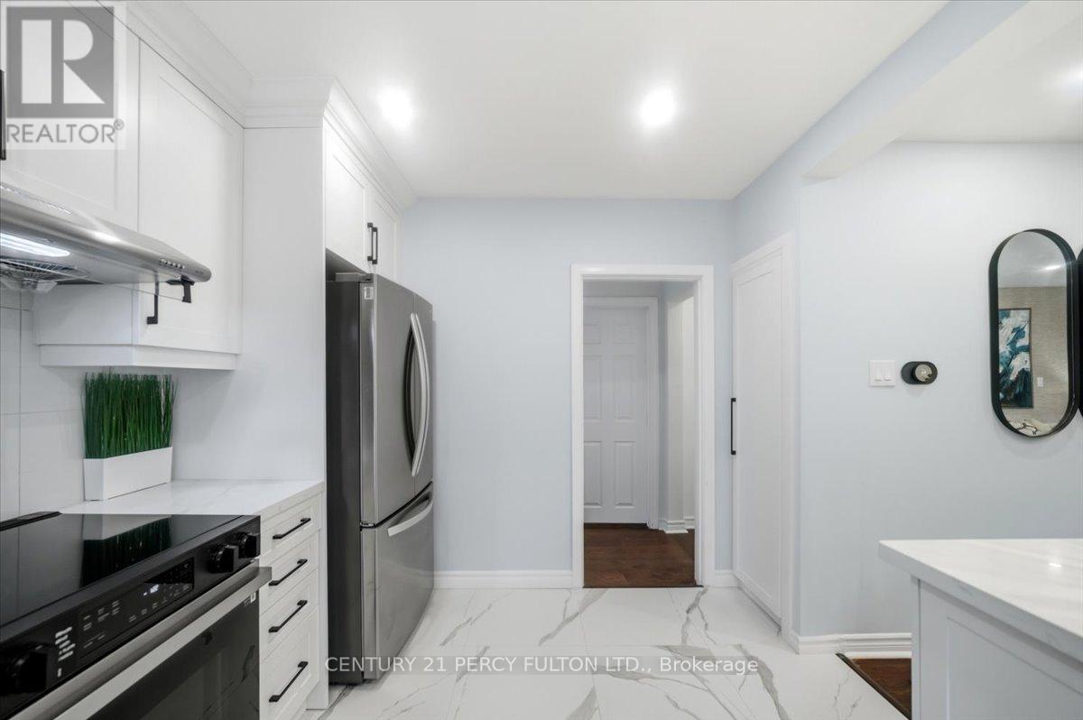 50 Mooregate Avenue, Toronto, Ontario  M1K 3V7 - Photo 16 - E13439280