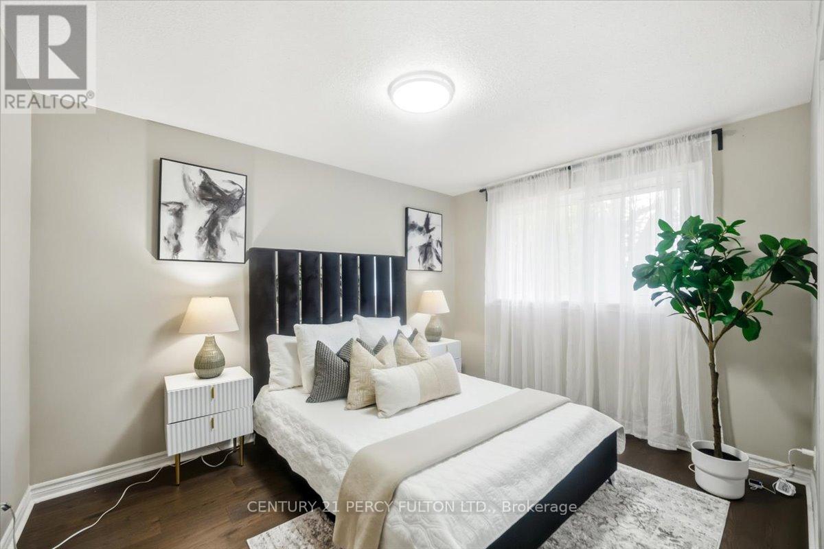50 Mooregate Avenue, Toronto, Ontario  M1K 3V7 - Photo 19 - E13439280