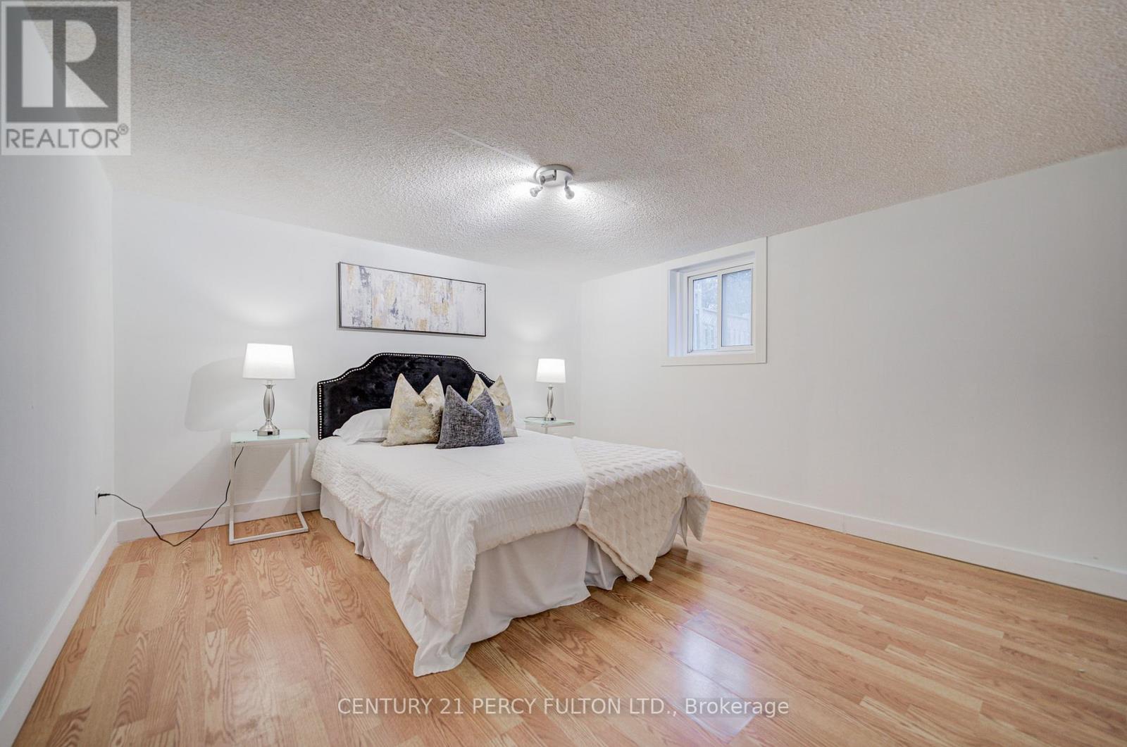 50 Mooregate Avenue, Toronto, Ontario  M1K 3V7 - Photo 38 - E13439280